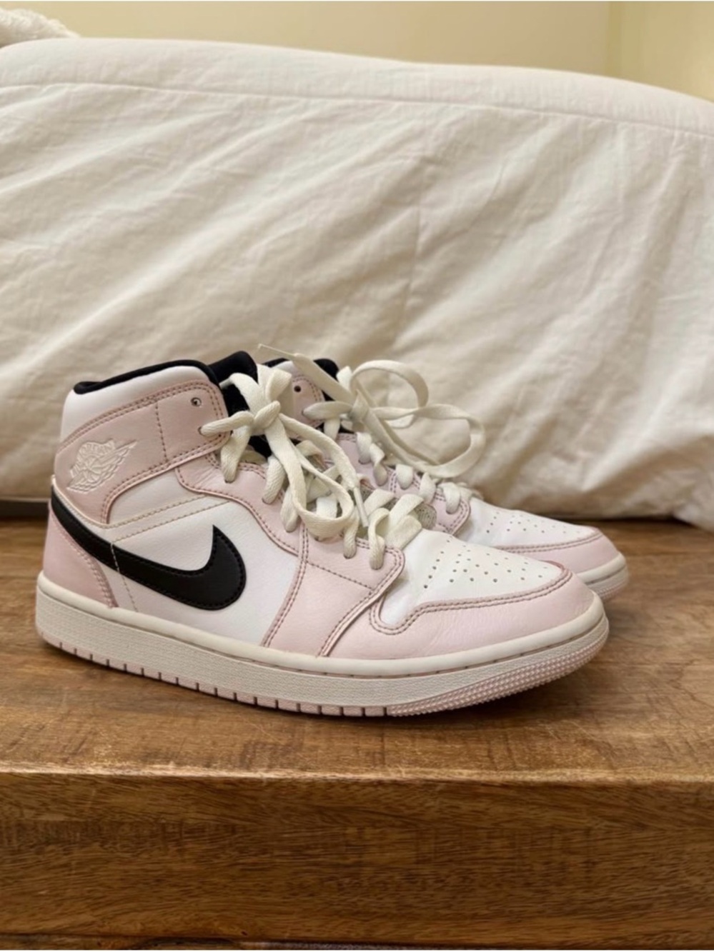 Nike Air Jordan women's Style High-Top Sneakers in Light Pink and Black